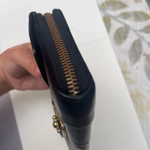 Chloe Elise Long Twist Lock Black and Gold Leather Wallet - Picture 11 of 16